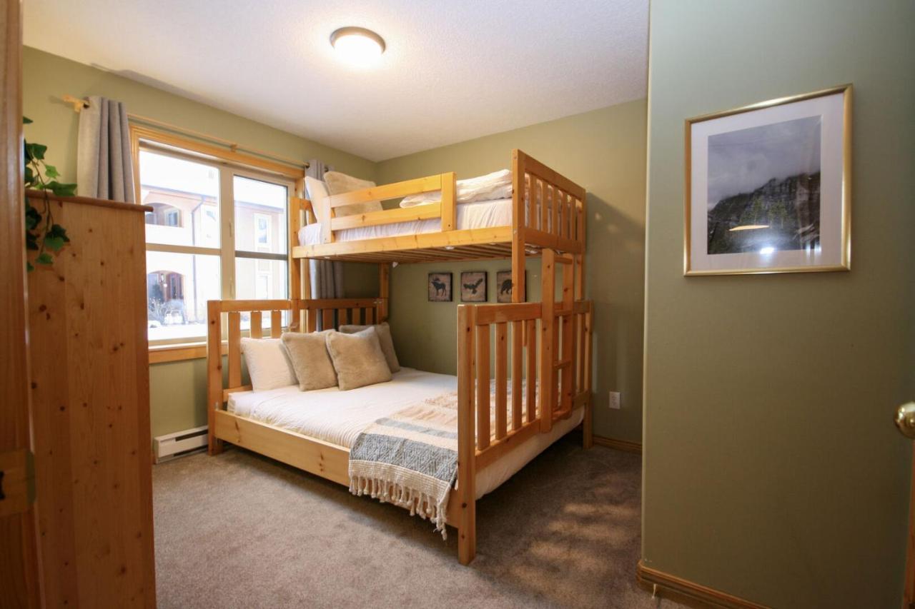 Crystal Forest 2Br Ski In Ski Out With Private Hot Tub Sun Peaks Exterior photo